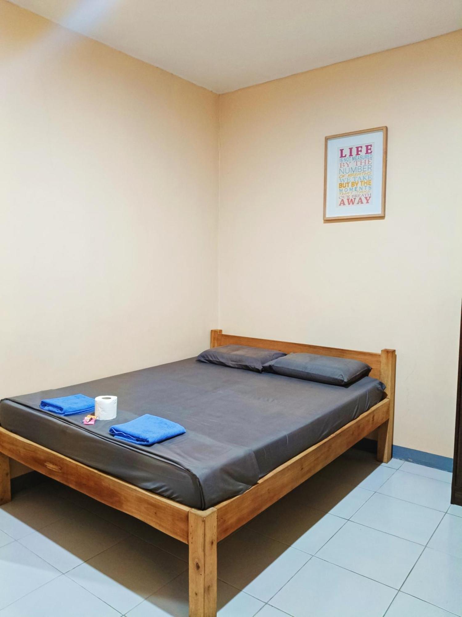 James Homestay Сікіхор Номер фото